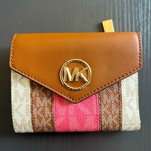 Michael Kors wallet